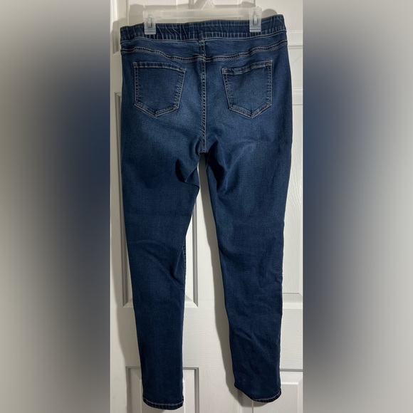 Maurice’s High Rise Pull On Stretch Skinny Jeans - Picture 5 of 5